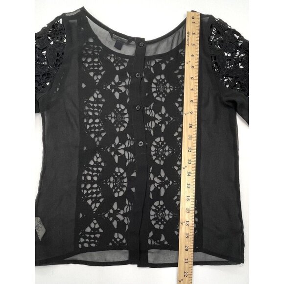 AMERICAN EAGLE OUTFITTERS Womens XS Black Sheer Lace S/S Button-Back BLOUSE EUC - Picture 5 of 7